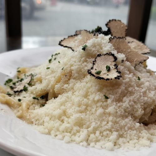 【十二月】卡喬佩佩意麵配和牛碎牛肉和松露~特厚新鮮意麵~