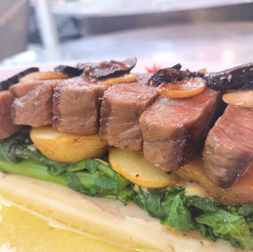 【3月】 黒毛和牛とアリゴ・菜花のミルフィーユ ～背徳バターソース～ 【焼きたてバゲット付き】