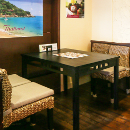 Inside the shop there is a table seat for Asian chair for 4 people.It is perfect for girls' society ♪