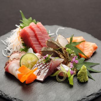 Assortment of 5 sashimi delivered directly from the market *2 servings