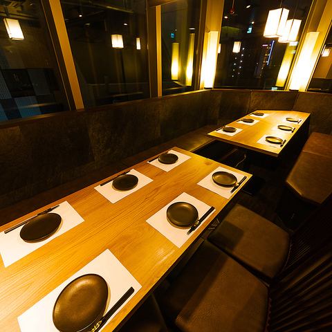 夜景の見える雰囲気◎の個室。デートや合コン、接待にピッタリ！