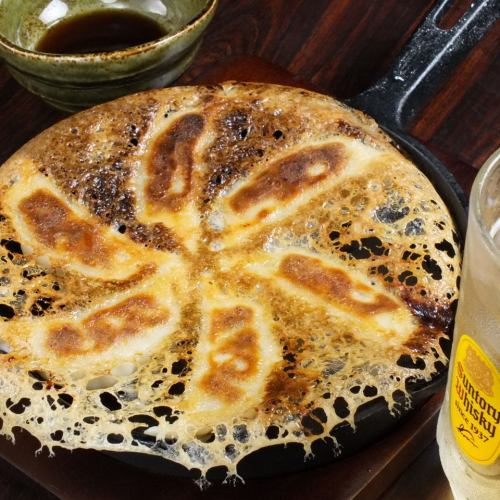 アツアツ!鉄板ギョーザ
