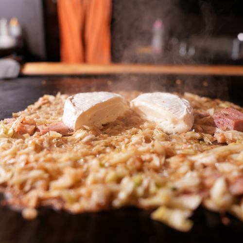 カマンベールジェノベーゼもんじゃ