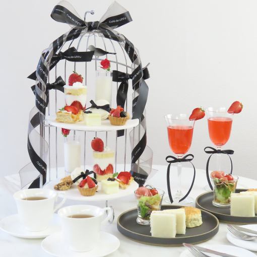 【いちごづくしのアフタヌーンティー】名物フルーツサンド＋乾杯ドリンク付き