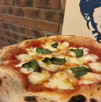 こだわりの自家製ピッツァ