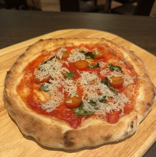 しらすとにんにくのピッツァ