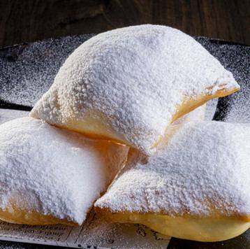 フランス発祥の自慢スイーツ「ベニエ」揚げたてでご提供♪