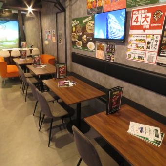 広々としたテーブル席4名様×5