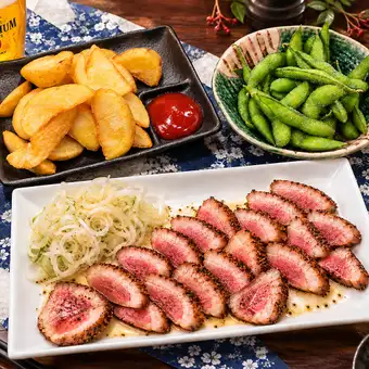 【晚上9点后供应】鸡肉鸡蛋派对套餐：3道菜+无限畅饮，2500日元（含税）