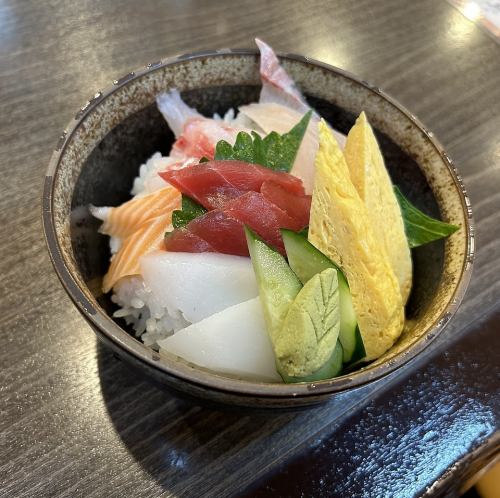 海鮮丼ランチ
