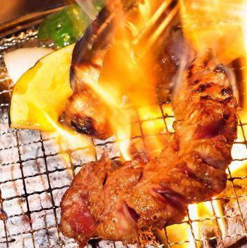 Enjoy delicious meat over charcoal fire ★