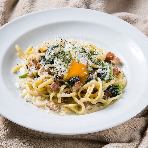 自家製の生パスタとお酒を楽しむ昼飲みはいかが♪