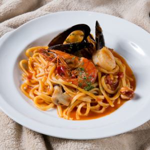 漁師町育ちのシェフは作った旨味たっぷりペスカトーレ