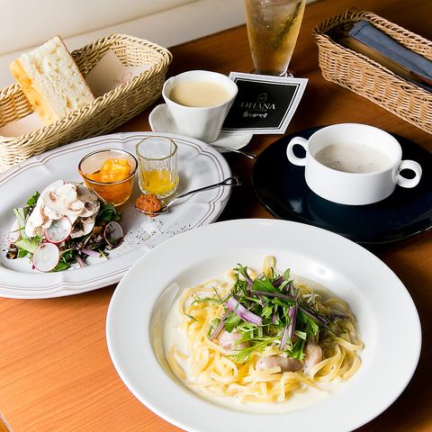 【ランチ限定のお得なセットメニュー３種】