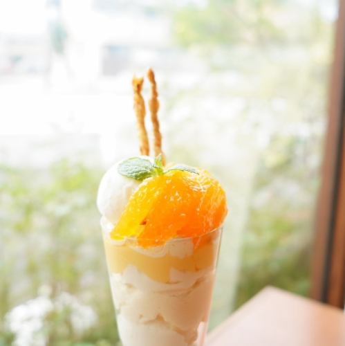 清美オレンジのチーズタルトパフェ