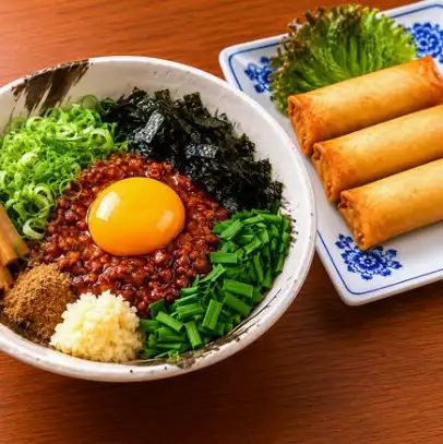 Taiwanese mixed noodles + spring rolls (3 pieces)