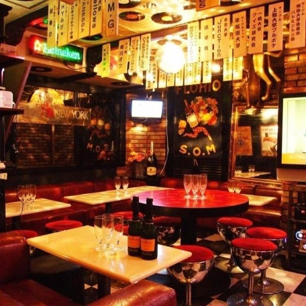 【各種宴会に◎無料特典多数！】店内の装飾は新宿No1でございます！一度ご来店されたお客様はどハマりする事間違いなし！用途により席のレイアウトを変更したり部屋を暗くしたりとお客様のお好きなようにご利用頂けます★