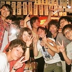 The interior of the restaurant is decorated with neon lights that create an American atmosphere! Our restaurant is within walking distance of the station and is perfect for various occasions, such as gatherings with friends, girls' nights, and dates! We also have a wide selection of alcoholic beverages, and we offer a wide variety of menu items, from meals to snacks! Please feel free to ask us for more information when you visit!