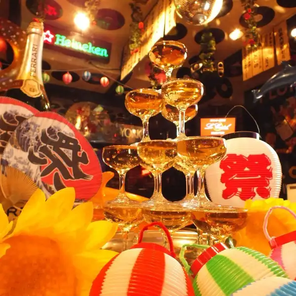 【納涼会】夏の季節!シャンパンタワーを無料サービス♪