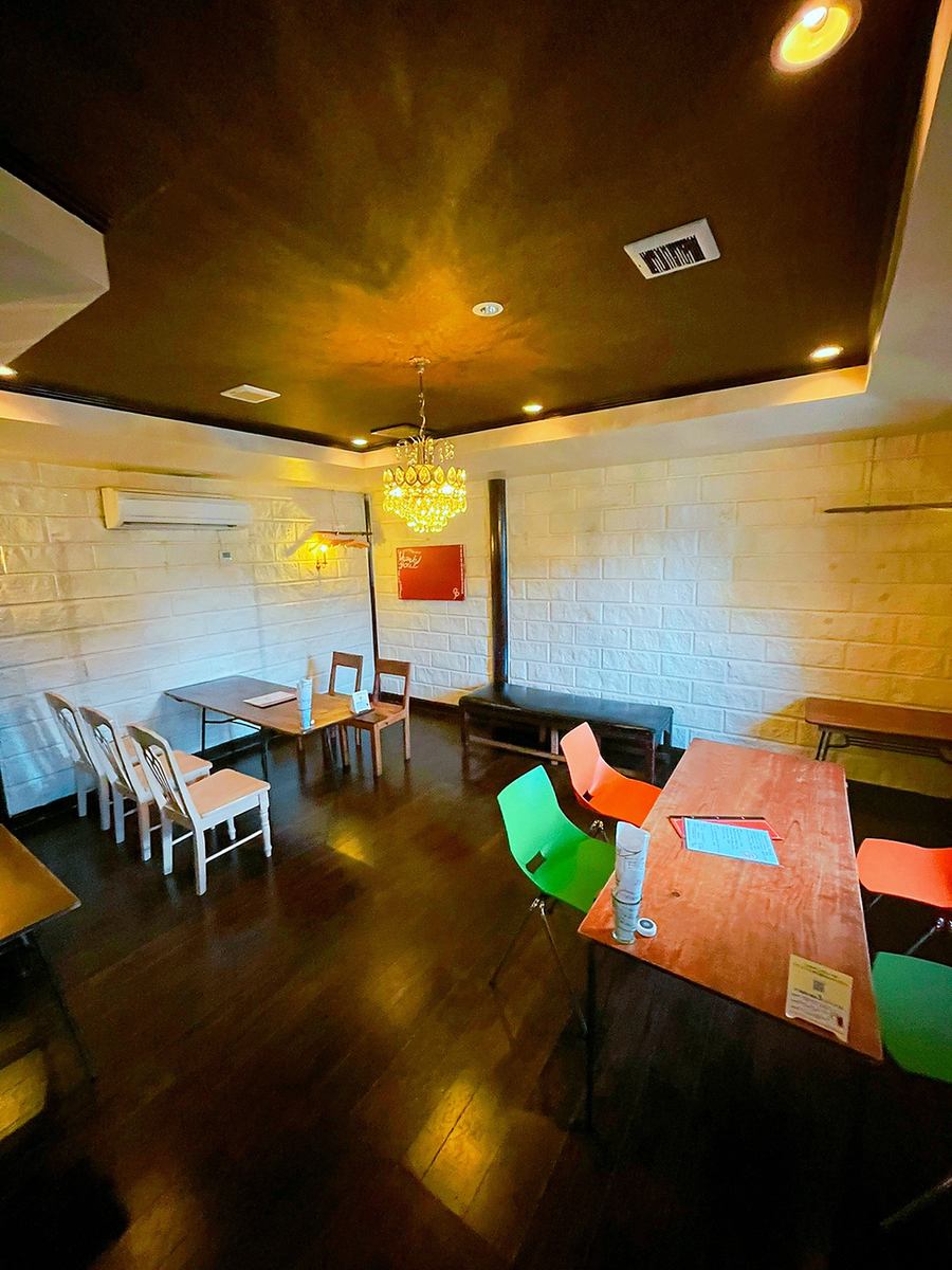 There is a private room with a sofa seat for 500 yen (tax included) for 30 minutes ☆ Suitable for 5-6 people!