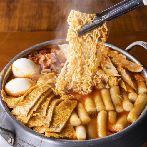 炒年糕火鍋