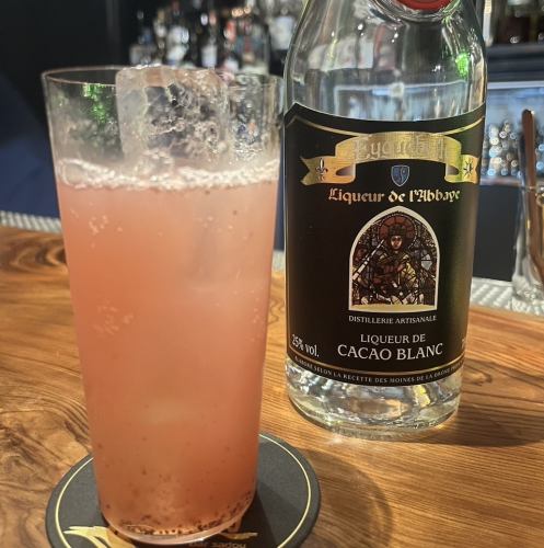 草莓可可气泡饮