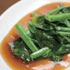 Stir-fried mustard greens in oyster oil