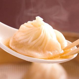 Enjoy authentic Chinese food where you can enjoy your meal slowly and enjoy the exquisite xiao long bao.