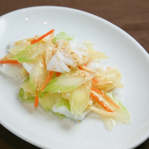 Stir-fried celery and squid with rotten milk