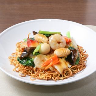 Gomoku Yakisoba with Seafood