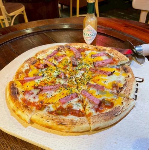 ピザの種類も豊富にご用意しております