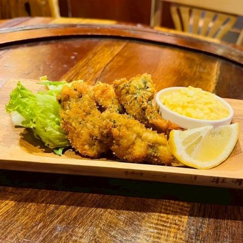 店内仕込みのカキフライ 自家製タルタル