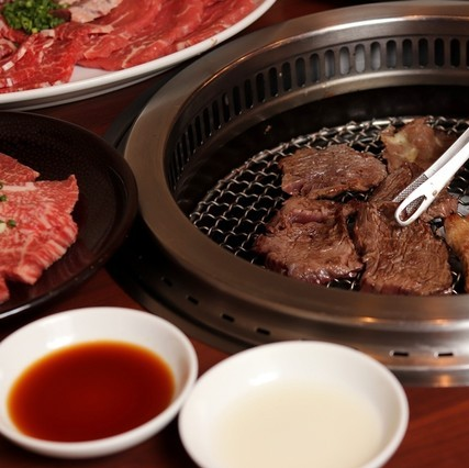 お肉の旨味を最大限に引き出す自家製タレは絶品です◎