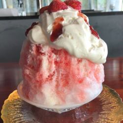 Strawberry & condensed milk espuma