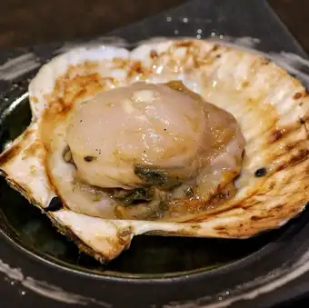 活ホタテのバター醤油焼き