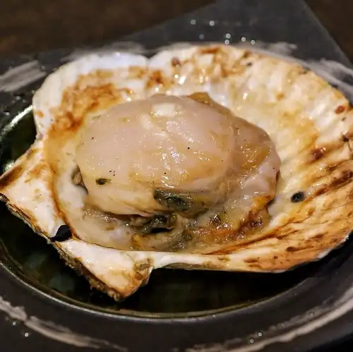 活ホタテのバター醤油焼き