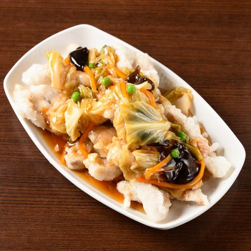 【タンユスク［韓国式酢豚］ 小】ピリ辛ちゃんぽんと相性◎もちもち食感が自慢の人気メニュー 1800円(税込)