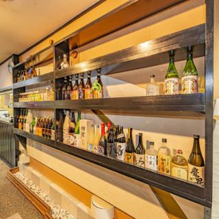 カウンター席も7席ご用意しております！カウンター席では、落ち着いた雰囲気の中で、ゆったりとお食事を楽しむことができます♪お一人様や少人数のお客様にもピッタリです◎ご友人との会話を楽しんだり、仕事帰りにリラックスしたりするのに最適な場所です！