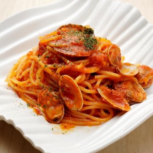 tomato pasta with clams