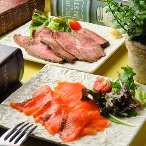 Order from the tablet at your seat! Enjoy a variety of dishes♪