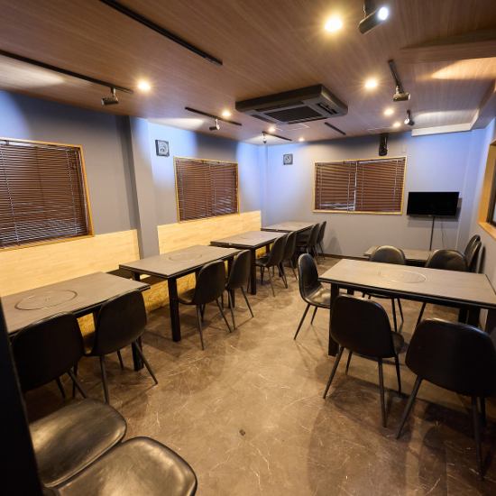 2階席はテーブル席のみとなっており約23名様まで収容可能です!