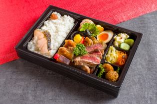 Grape beef rib roast and grilled Sakurahime chicken set lunch