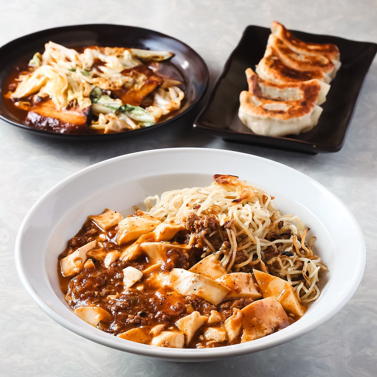 家庭的な雰囲気の店内で、美味しい中華料理をお楽しみください！
