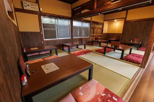 お座敷あり◎広々店内