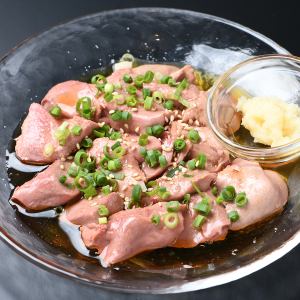 Neo-white liver sashimi cooked at low temperature