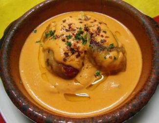 Spanish stuffed red peppers
