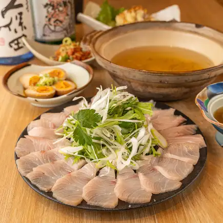 來「今晚我是火鍋大師」享受限時海鮮涮涮鍋吧！包含生啤和2小時暢飲【5道菜，4500日圓】