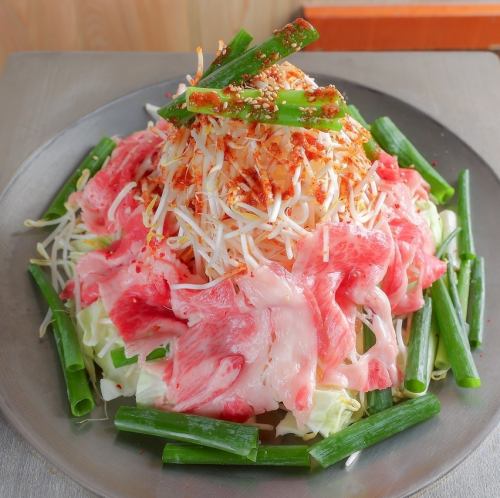 【不尝尝绝对不能错过☆】矶野的招牌菜！鸡肉火锅 1人份1880日元（含税）～