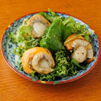 【海鮮】蒸しホタテとパクチーのサラダ