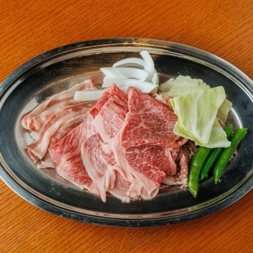 在伊索诺德餐厅享用我们引以为傲的肉类菜肴。